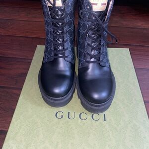 Gucci Women's Black Lace-Up Boots 39